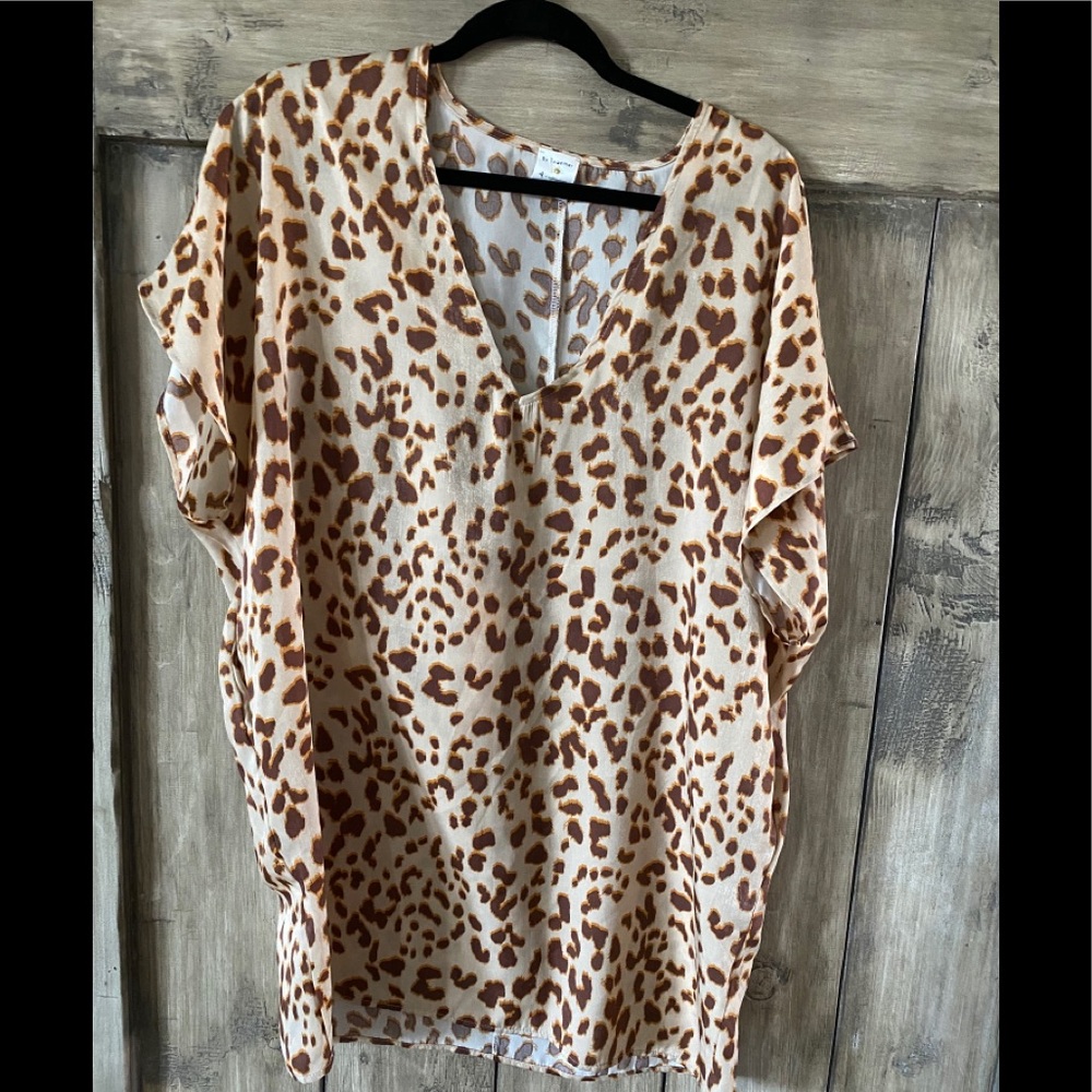 Fun leopard print tunic/dress with pockets!